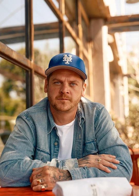 保利·詹姆斯 Paulie James