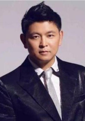 侯林林 Linlin Hou