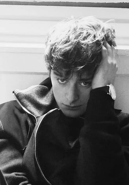 诺亚·施纳普 Noah Schnapp