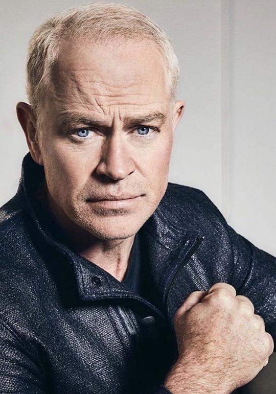 尼尔·麦克唐纳 Neal McDonough