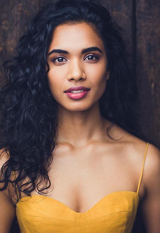 苏普丽雅·加内什 Supriya Ganesh