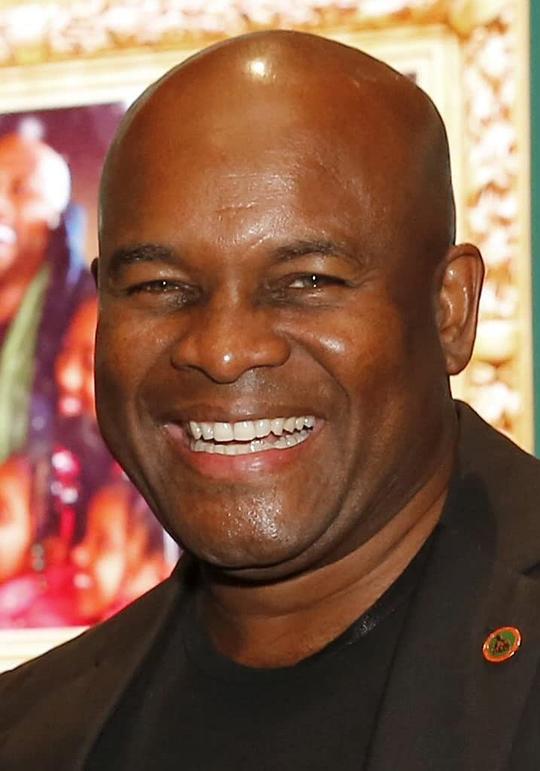 莱斯利·斯莫尔 Leslie Small