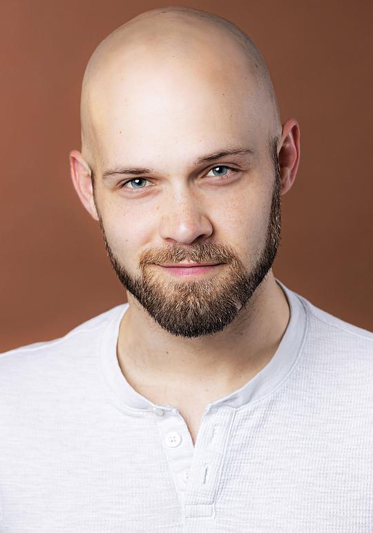 托马斯·史蒂文·瓦尔加 Thomas Steven Varga