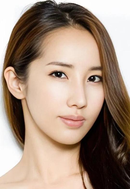 金秀妍 Kim Yoon-seon