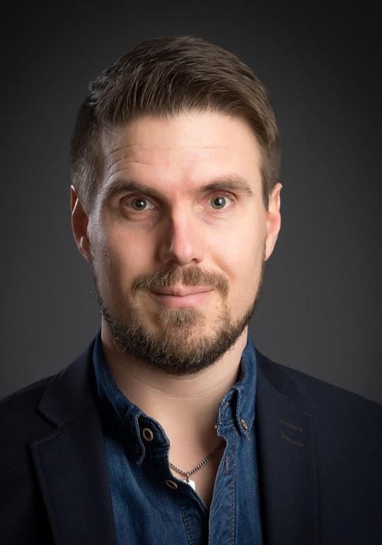 托比亚斯·艾里弗哈格  Tobias Elvhage