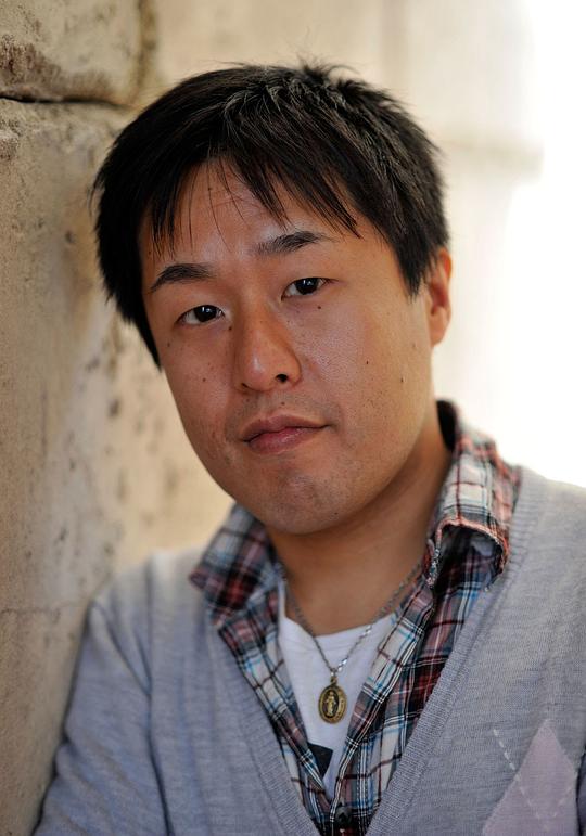 盐谷直义 Naoyoshi Shiotani