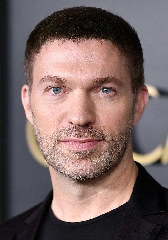 特拉维斯·奈特 Travis Knight