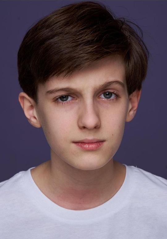 阿尔滕·萨利别克夫 Artem Saribekov