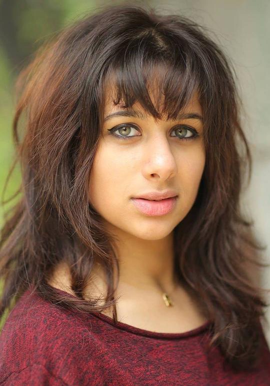 萨菲亚·英加尔 Safiyya Ingar