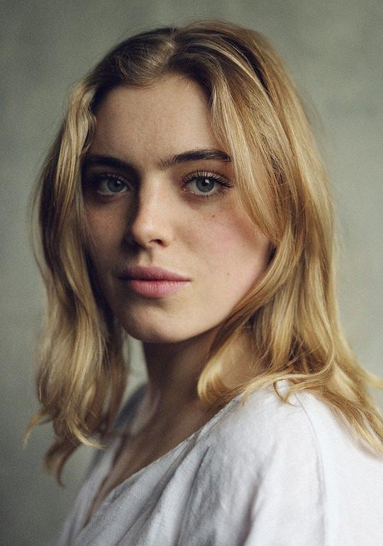 贝拉·麦克莱恩 Bella Maclean