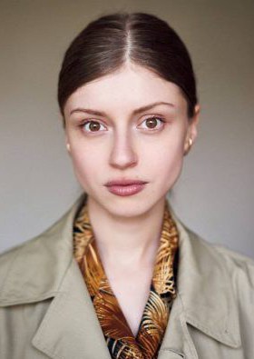 珍雅·埃夫斯蒂涅娃 Zhenya Evstigneeva