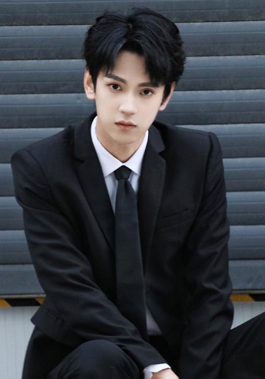 朱昊谦 Haoqian Zhu