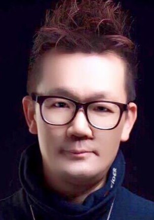 罗一鸣 Yiming Luo