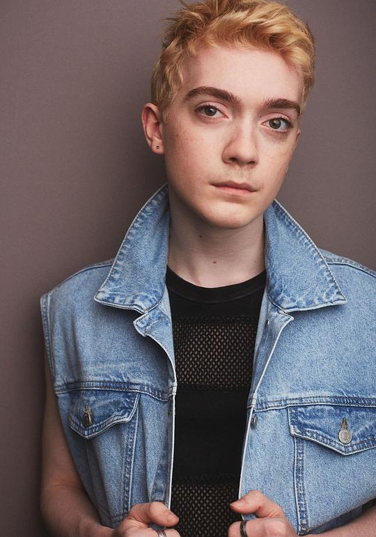 泽尔·斯蒂尔·莫罗 Zell Steele Morrow
