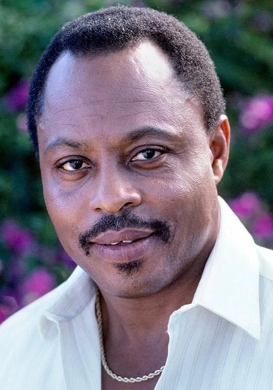 罗杰·E·莫斯利 Roger E. Mosley