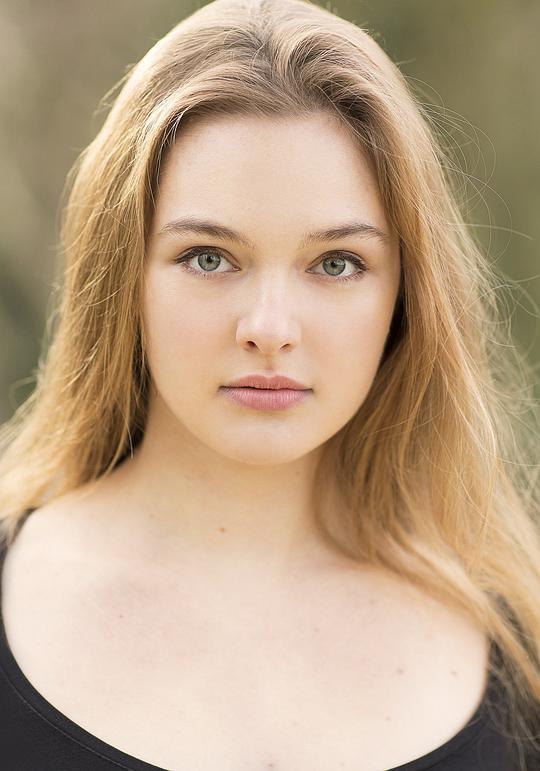 克洛伊·布耶斯 Chloé Booyens