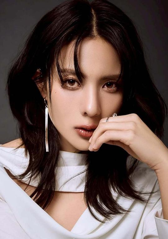 普莱法·茜拉查 Plaifah Siraacha