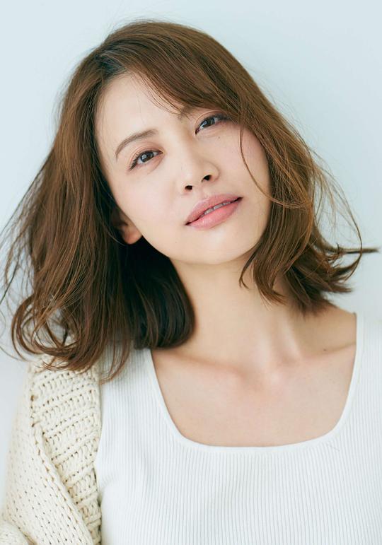 中别府葵 Aoi Nakabeppu