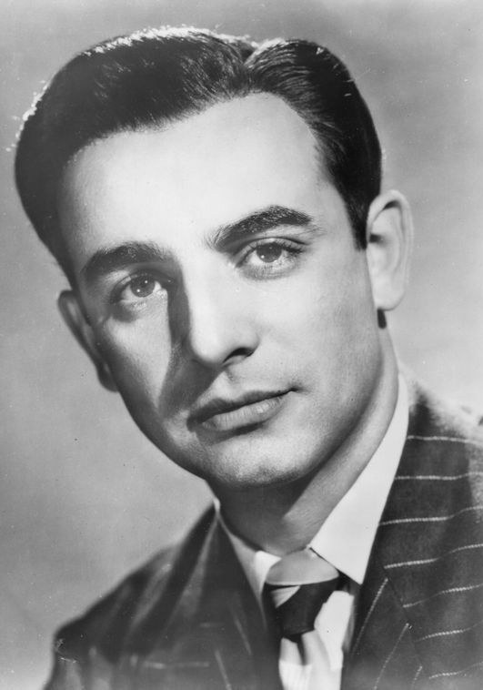 莱昂·利布戈德 Leon Liebgold