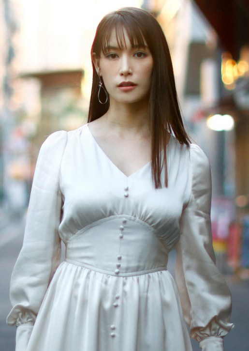 特劳登直美 Naomi Trauden