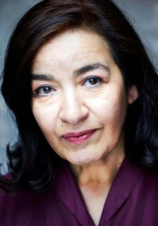 米娅·索特里乌 Mia Soteriou