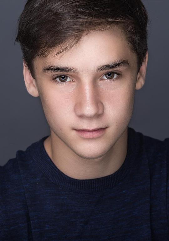 扎卡里·昂格尔 Zachary Unger