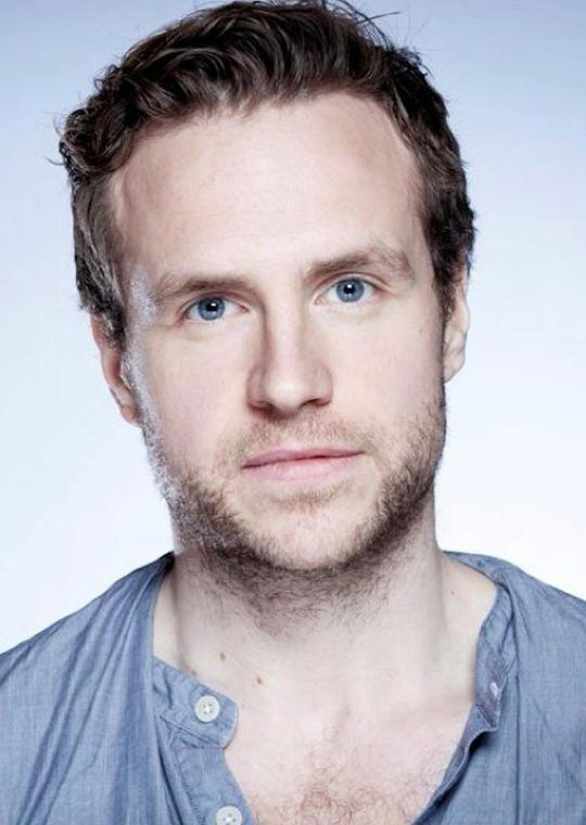 拉菲·斯波 Rafe Spall