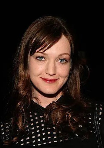 阿祖拉·斯凯 Azura Skye