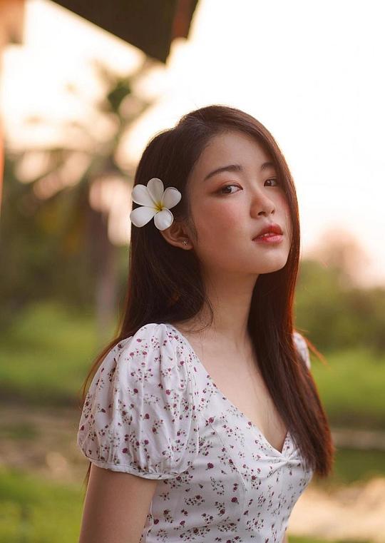 芃瑟蓉·柔伊露恩 Pornsroung Rouyruen