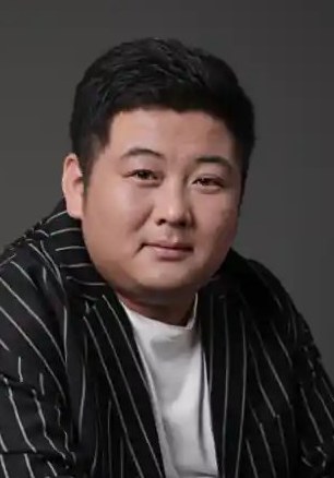 橙龙 Chenglong Liu