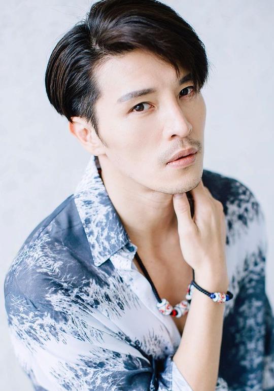 龙语申 Trent Chen