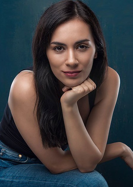 布尔库·格尔格达尔 Burcu Gölgedar