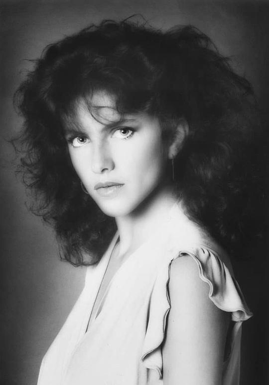 克里欧·戈德史密斯 Clio Goldsmith