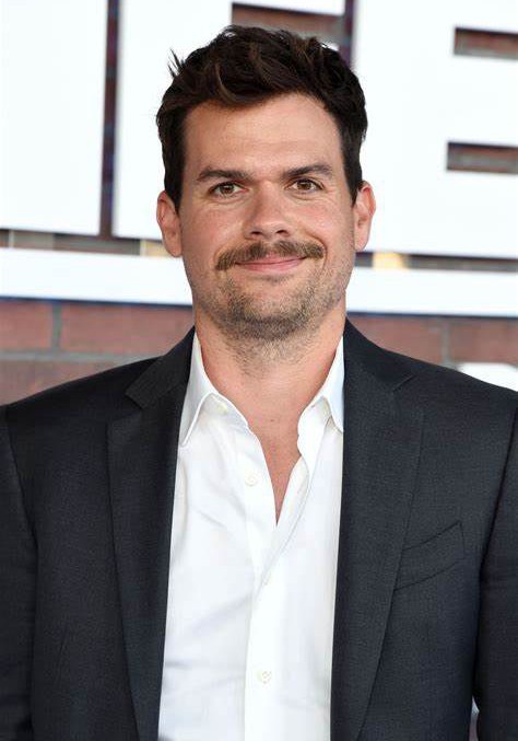 迈克尔·沃尔德伦 Michael Waldron