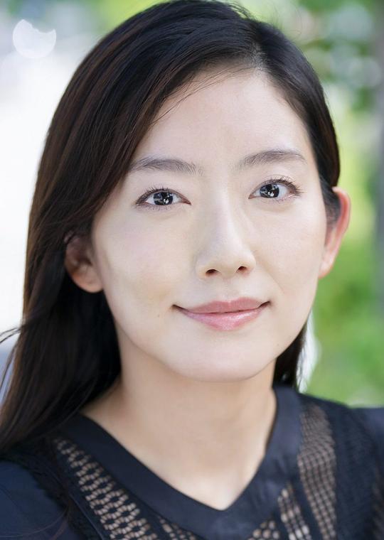 大村彩子 Ayako Omura