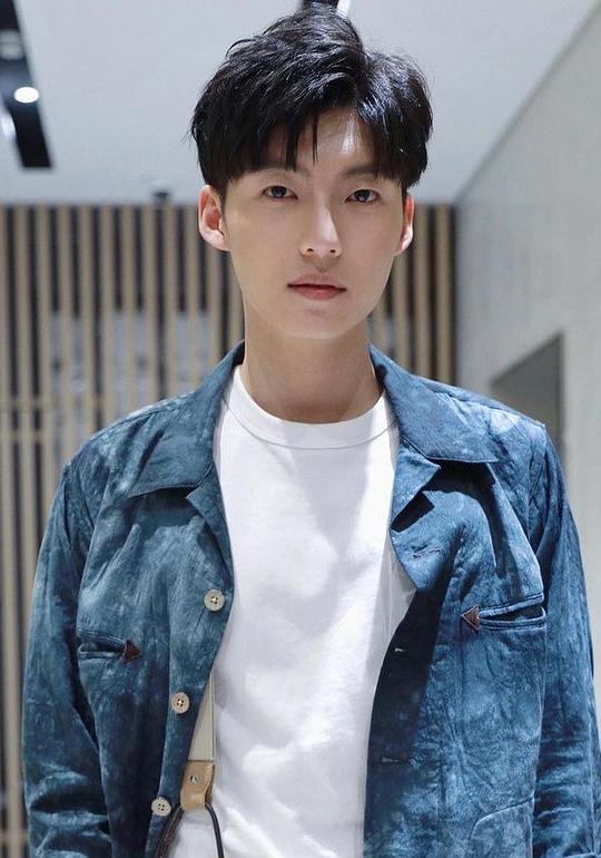 刘育仁 Yu-Jen Liu