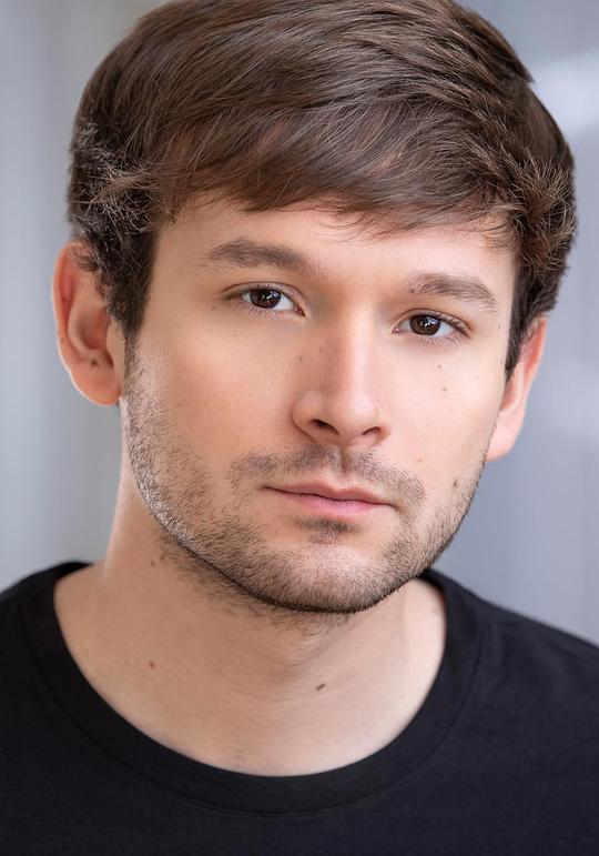 扎卡里·加维里亚 Zachary Gaviria