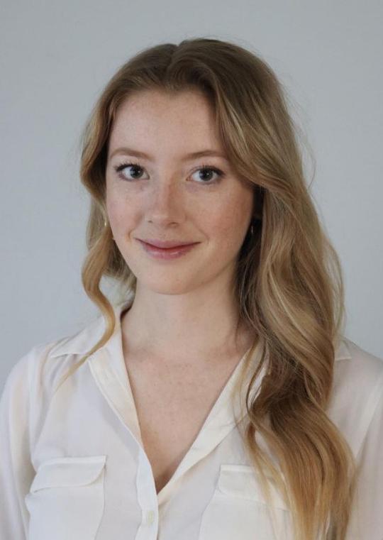 亚历山德拉·罗斯 Alexandra Roth