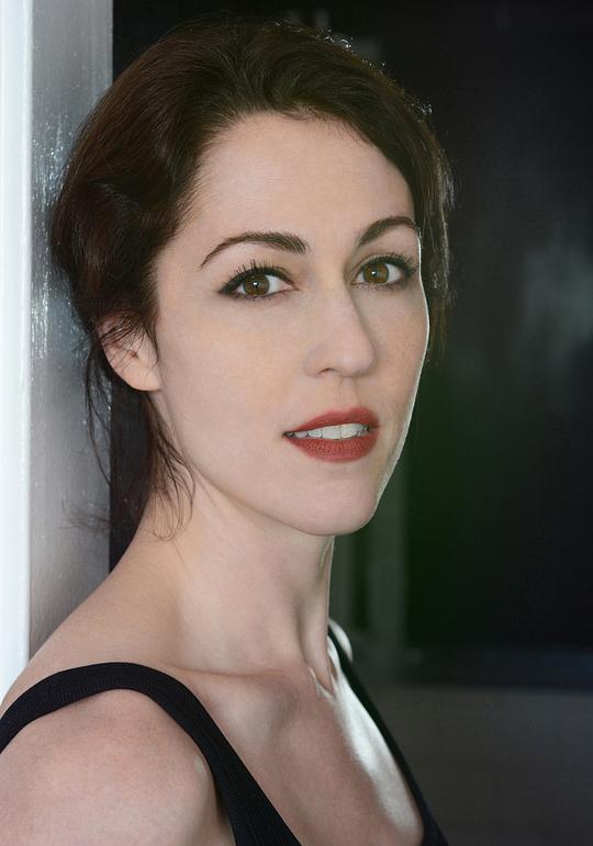 凯莉·柯伦 Kelley Curran