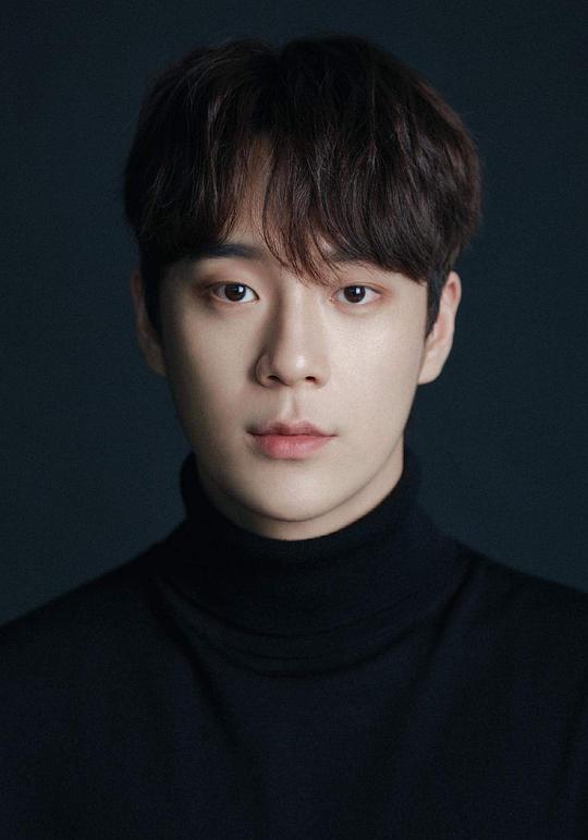 高宇镇 Go Woo Jin