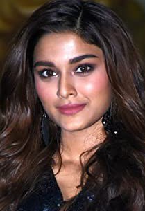 赛伊·曼杰瑞卡 Saiee Manjrekar