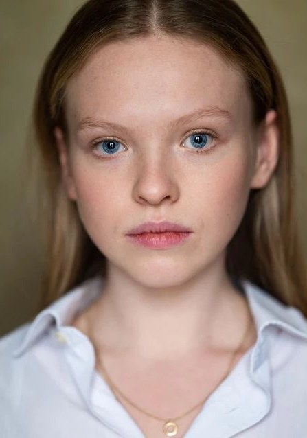 劳拉·马库斯 Laura Marcus