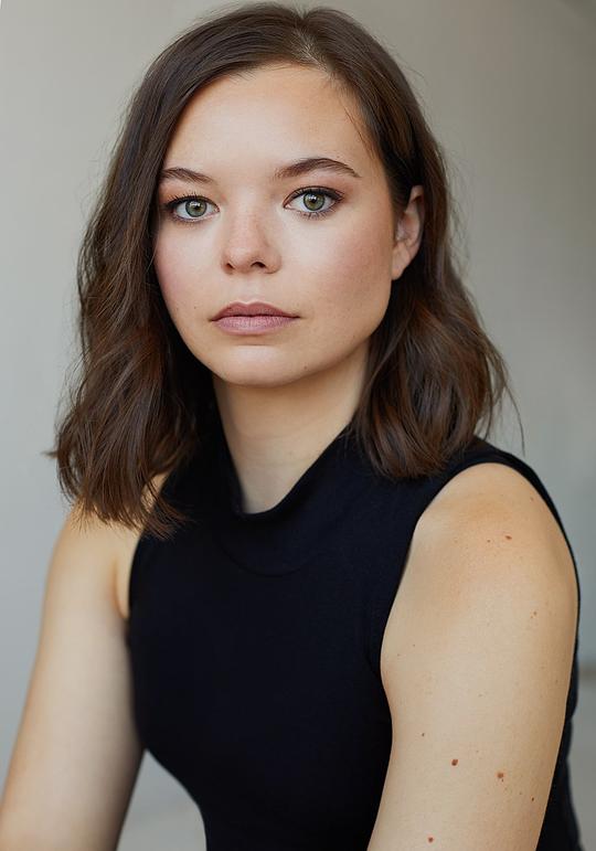 亚历珊德拉·佩措恰克 Alexandra Petrachuk