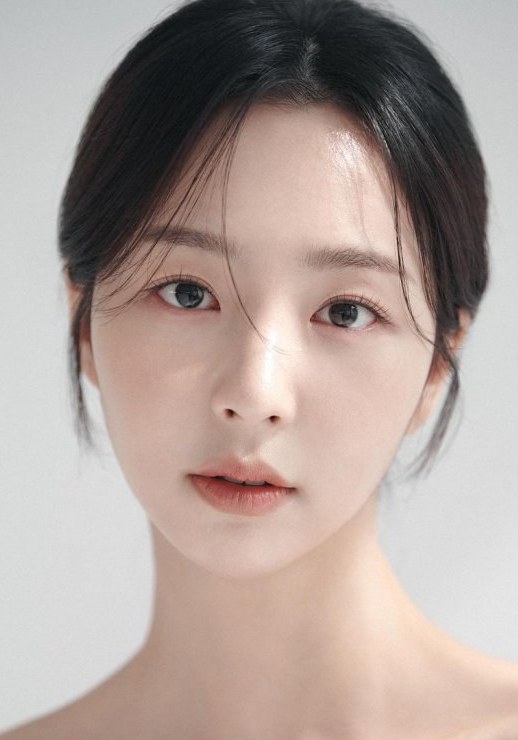 韩素贤 So-hyun Han