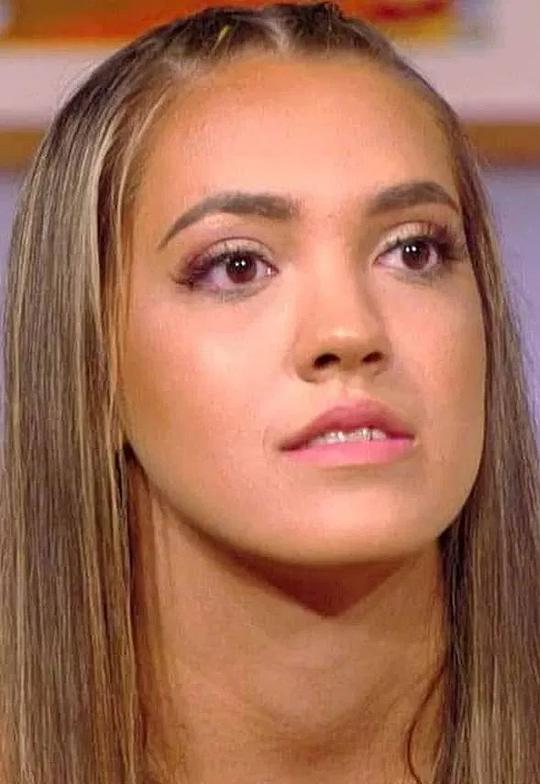 Chloe Mendoza Chloe Mendoza
