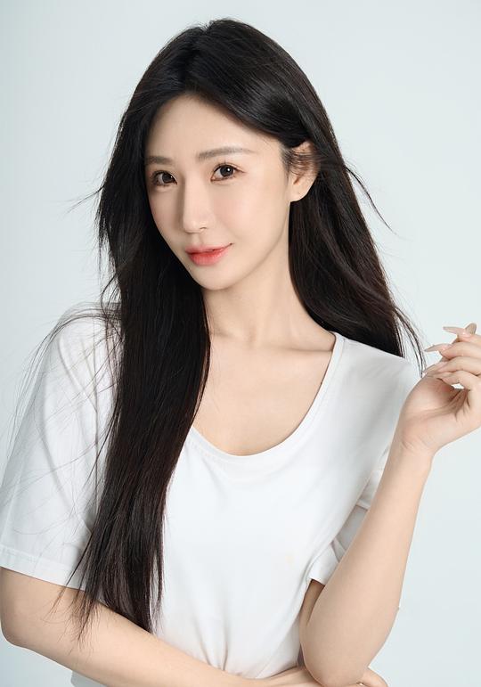 裴亨娜 Hengna Pei