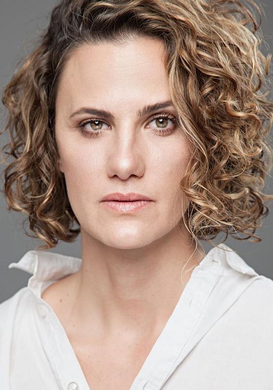 伊莎贝尔·艾伦伦德 Isabel Aerenlund