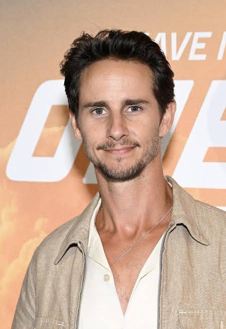 凯利·布拉茨 Kelly Blatz