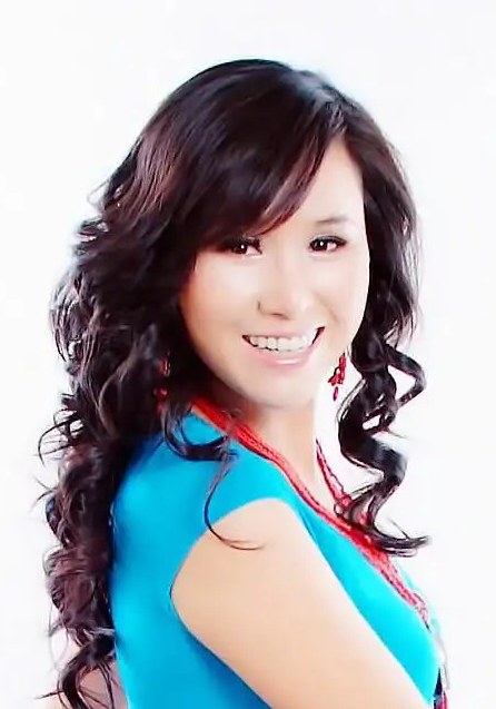乌兰托娅 Lina Wang
