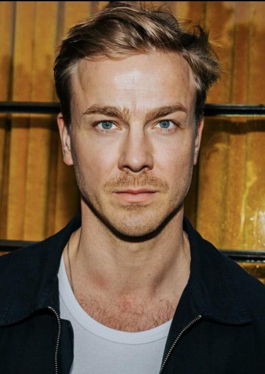 阿尔布雷希特·舒赫 Albrecht Schuch